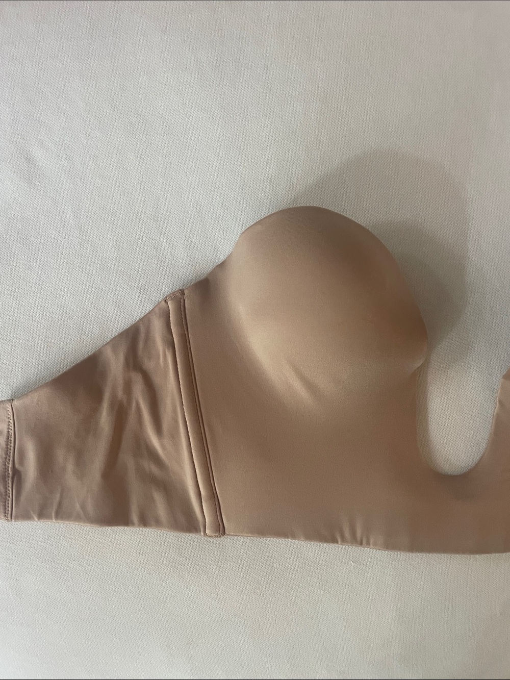 Finelines Refined Strapless Plunge Bustier - Nude
 Bra - Nude | size 32 C - Picture 6 of 9
